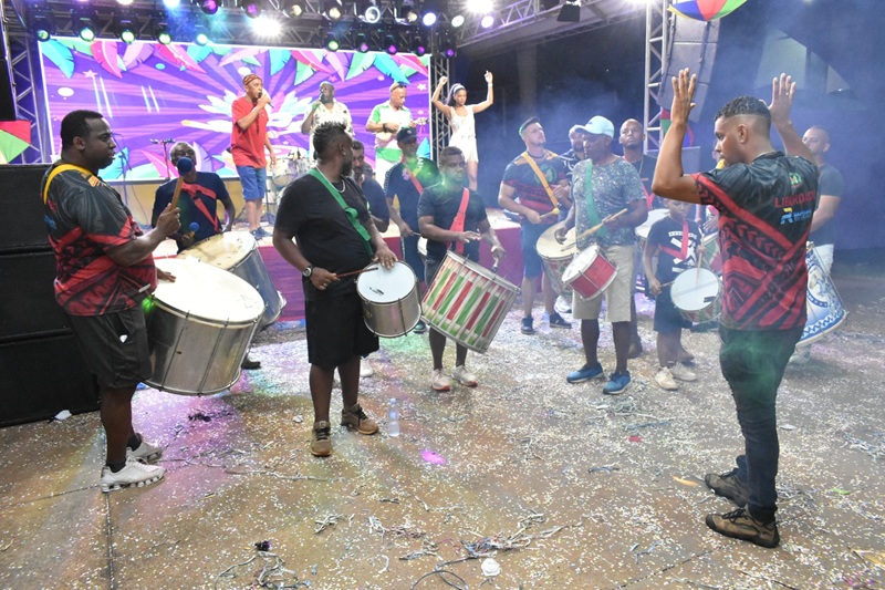 Imagem JPG, Carnaval da Família 2025 reúne centenas de foliões na Estação Cultura