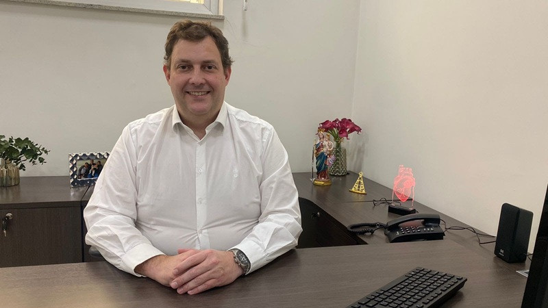 dr. André Monti Garzes, coordenador do departamento de cirurgia cardiovascular da Santa Casa. ()