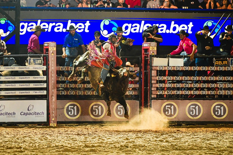 Imagem JPG, Ribeirão Rodeo Music inicia montarias em touros nesta sexta-feira, dia 2 de maio