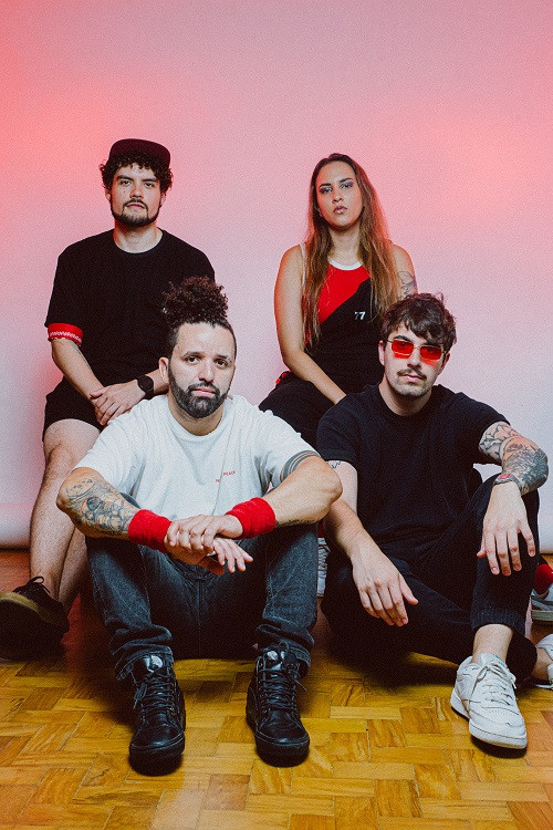 A banda Almada, de São Paulo, aposta no pop rock alternativo com letras que falam sobre sentimentos genuínos e arranjos dançantes ()
