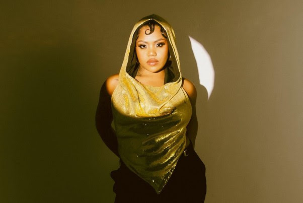 Duquesa se apresenta no Palco Brasil com sua voz potente e batidas marcantes  (Isabella Cardoso)