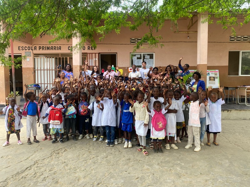 Imagem JPG, Odontologia do UNIFEB doa kits de higiene dental para atender cerca de 600 crianças em Moçambique na África