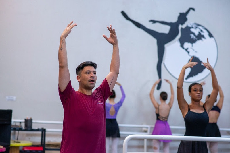 Curso será ministrado pelo professor e coach de ballet clássico de repertório Johnny Almeida  ( Fabio Melo)