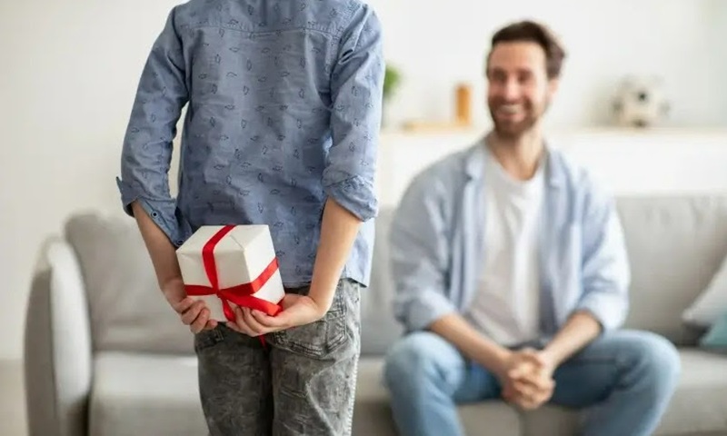 Imagem JPG, Dia dos Pais: gasto médio total será de R$ 317,44 nos pequenos negócios neste ano