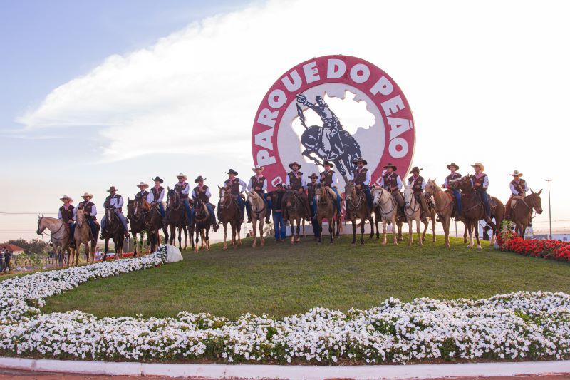 Imagem JPG, Comitiva São Francisco chega a Barretos e celebra 10 anos de tradição