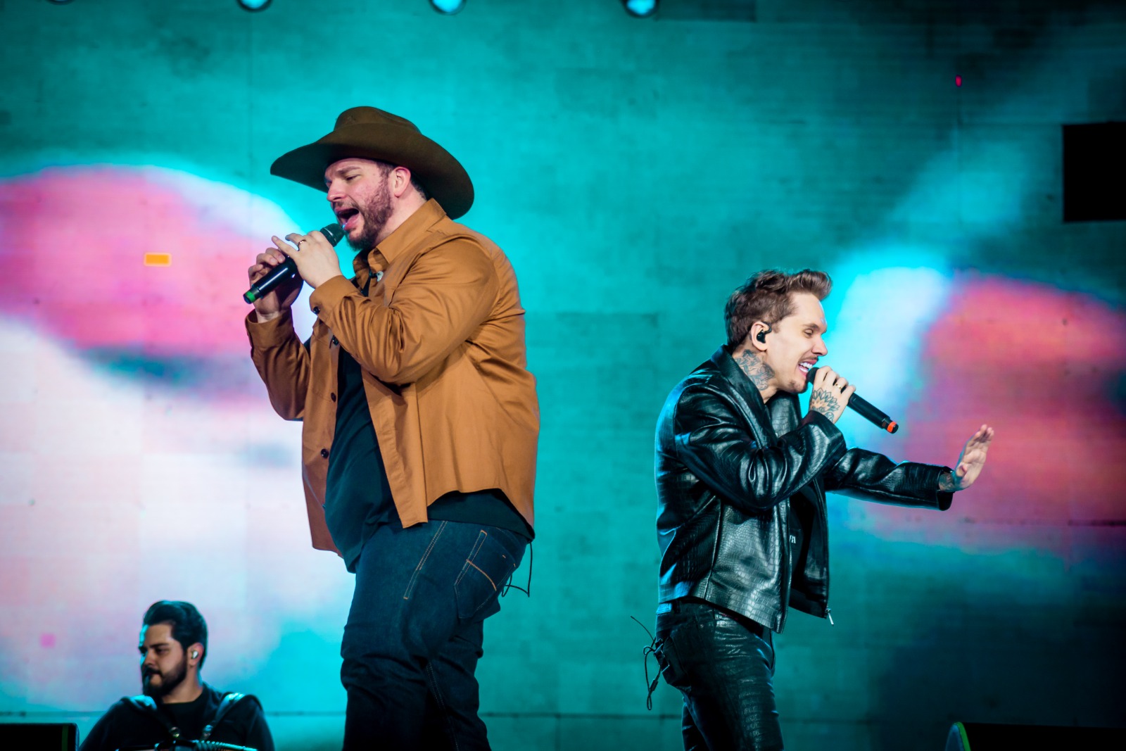 Imagem JPG, Festa do Peão de Barretos: Felipe & Rodrigo, Matheus & Kauan e Léo Foguete agitaram público no Palco Estádio, neste domingo, 24