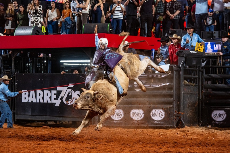 Imagem JPG, Montarias em touros pela LNR começam na 70ª Festa do Peão de Barretos nesta segunda, dia 25