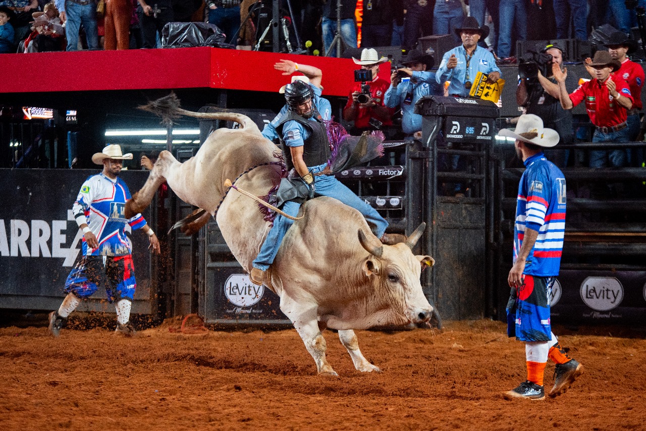 LNR revela campeão da final na Festa do Peão de Barretos realizada na noite de sábado, 30