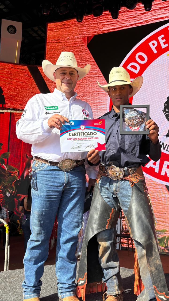 Imagem JPG, Guilherme Santana Meira é bicampeão do Rodeio Júnior da Festa do Peão de Barretos